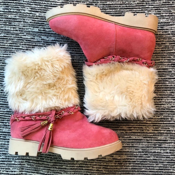Shoes - 🍀Pink and cream winter boots